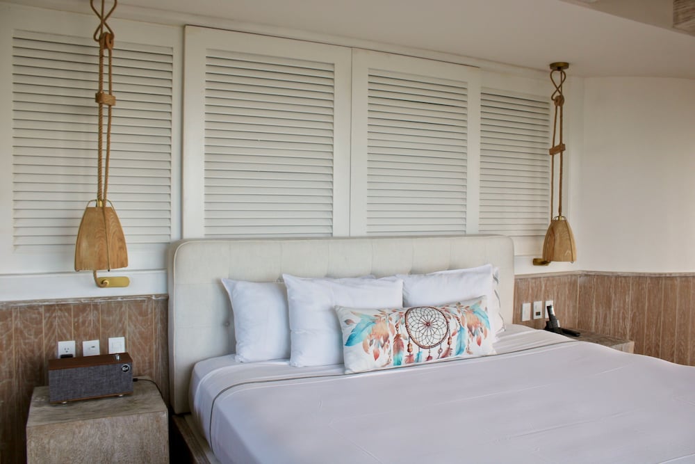 Master Seabreeze Suite - Photo 5