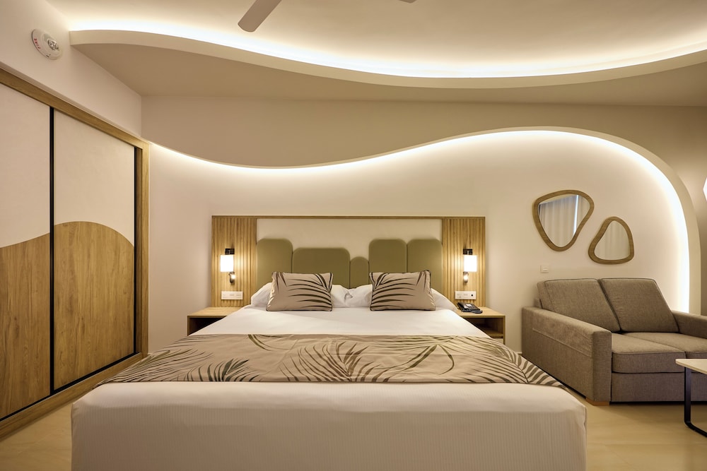 Junior Suite (B2C-CA)