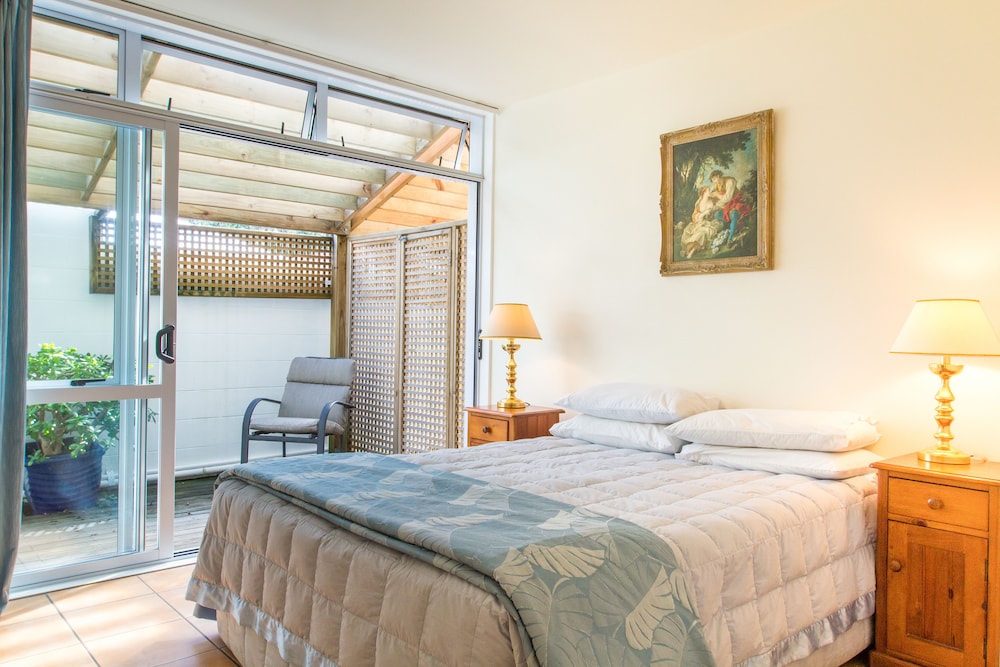 Family Room, 2 Bedrooms