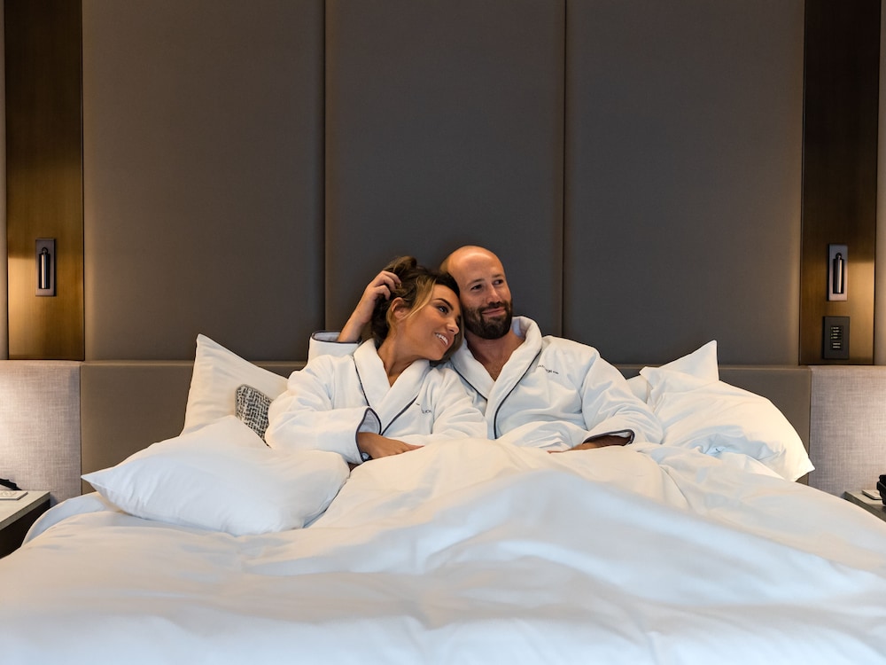 Deluxe Room, 1 King Bed