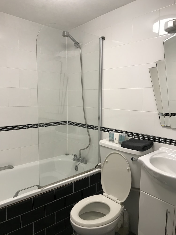 Twin Room, Private Bathroom photo 3
