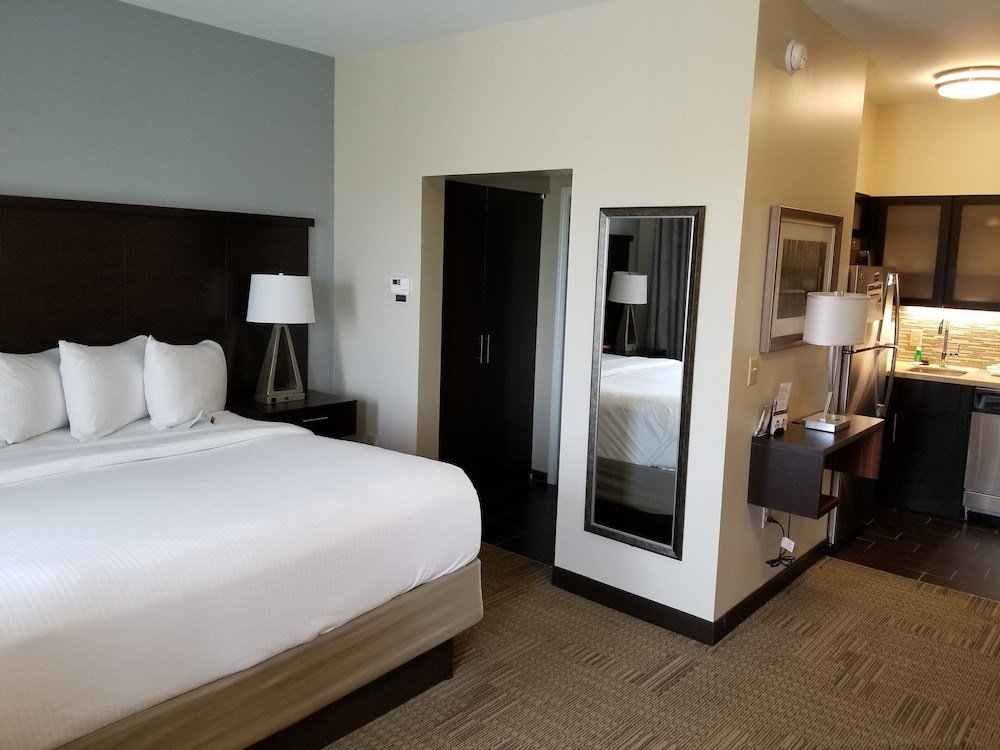 Suite, 1 Bedroom, Accessible (2 Queen, Mobil Tub) photo 1