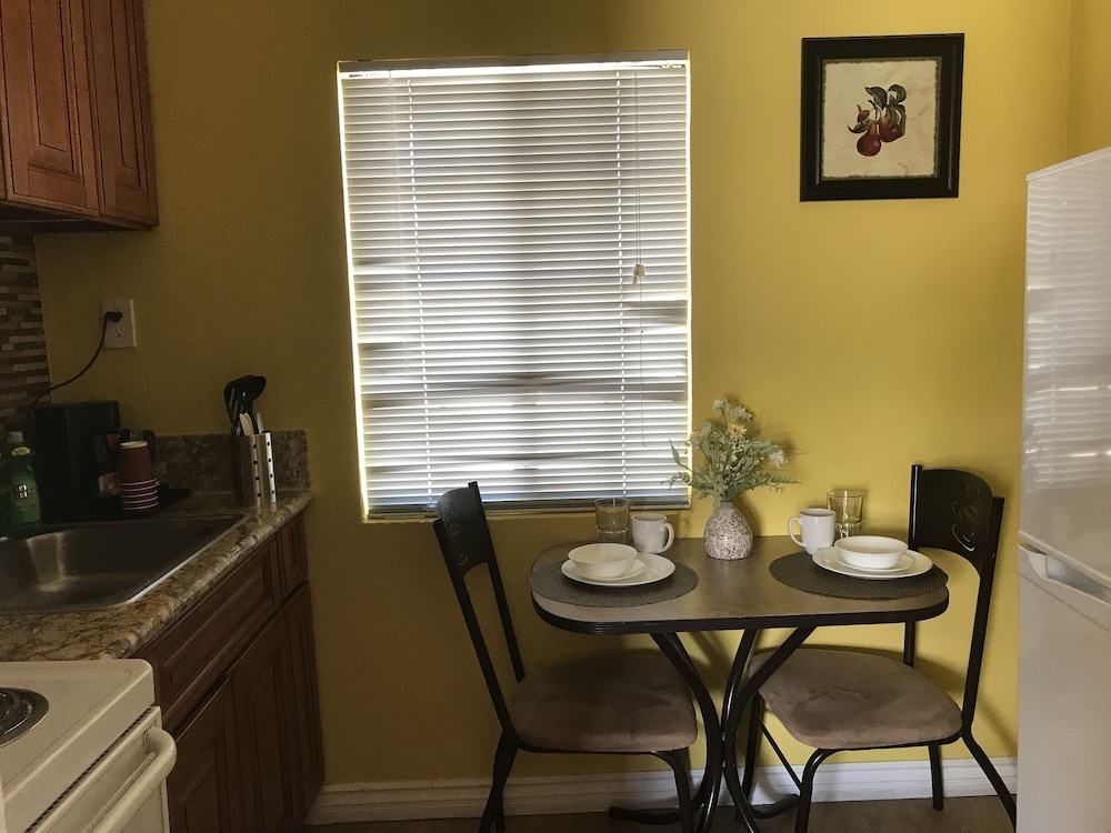 Family Room, 2 Bedrooms, Kitchen photo 2