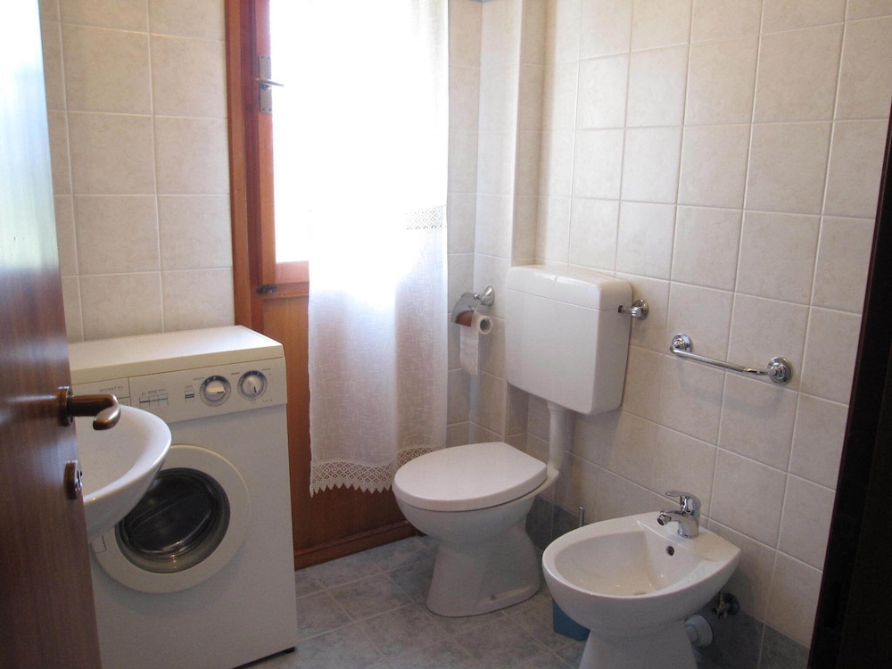 Apartment, 2 Bedrooms, Balcony, Garden View photo 3