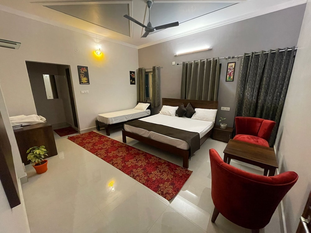 Deluxe Room - Photo 3