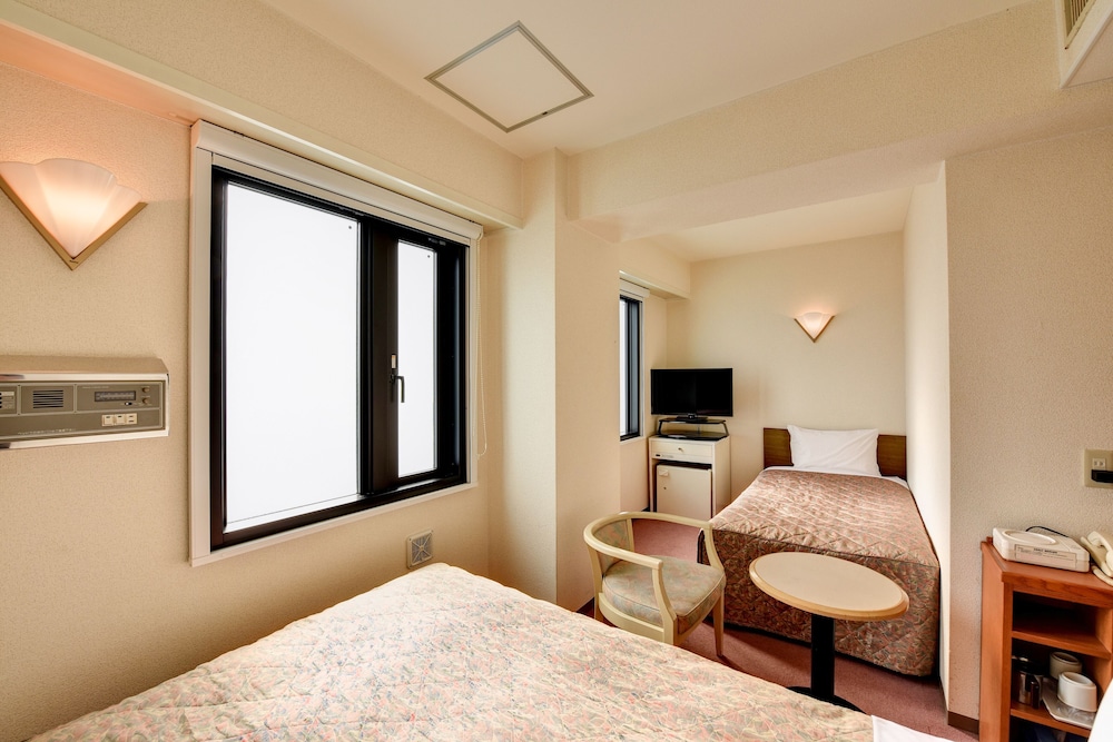 Twin Room, Non Smoking - Photo 2