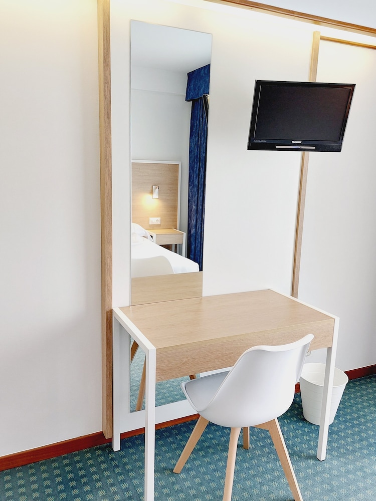 Standard Room - Photo 10
