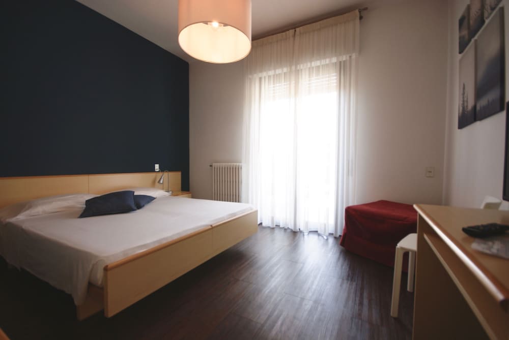 Standard Double Room, Balcony, Lake View photo 1