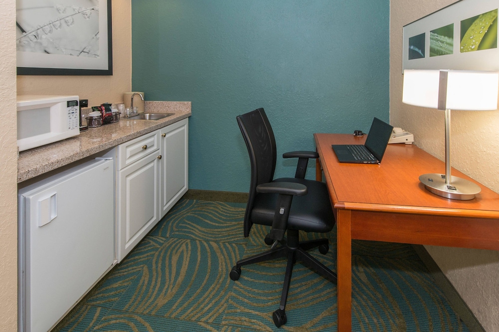 Suite, Multiple Beds - Photo 2