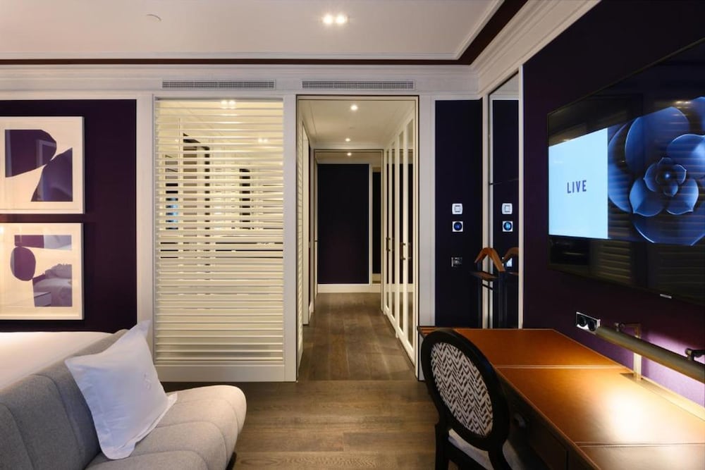 Superior Room with 1 Double or 2 Single Beds (Patio Views) - Photo 6
