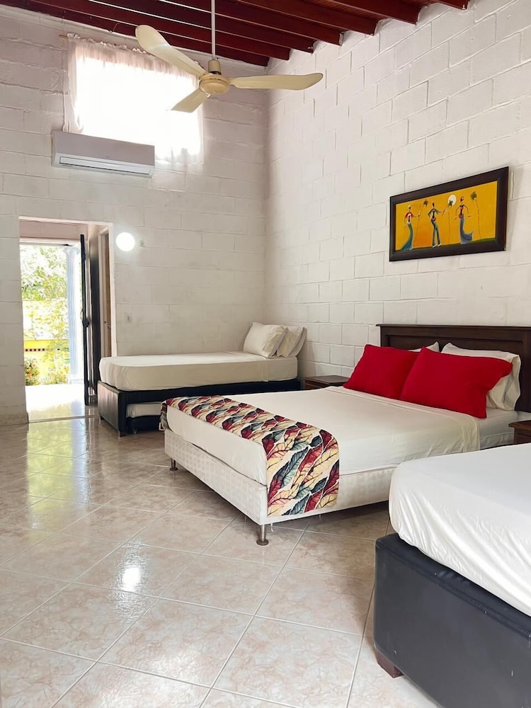 Family Triple Room, Multiple Beds photo 3