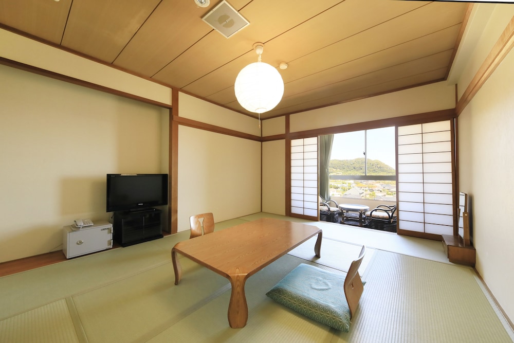 [Non-Smoking] Run of the House Room (17sqm)