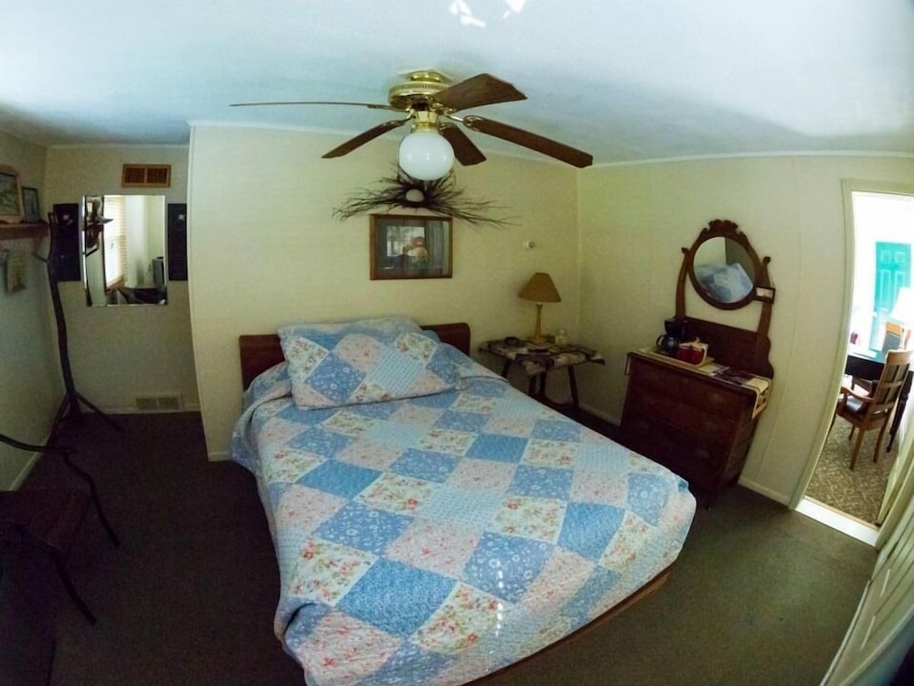 Comfort Double or Twin Room, Ensuite (CH Suite 2) photo 2