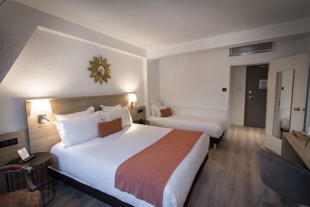 Superior Triple Room photo 3
