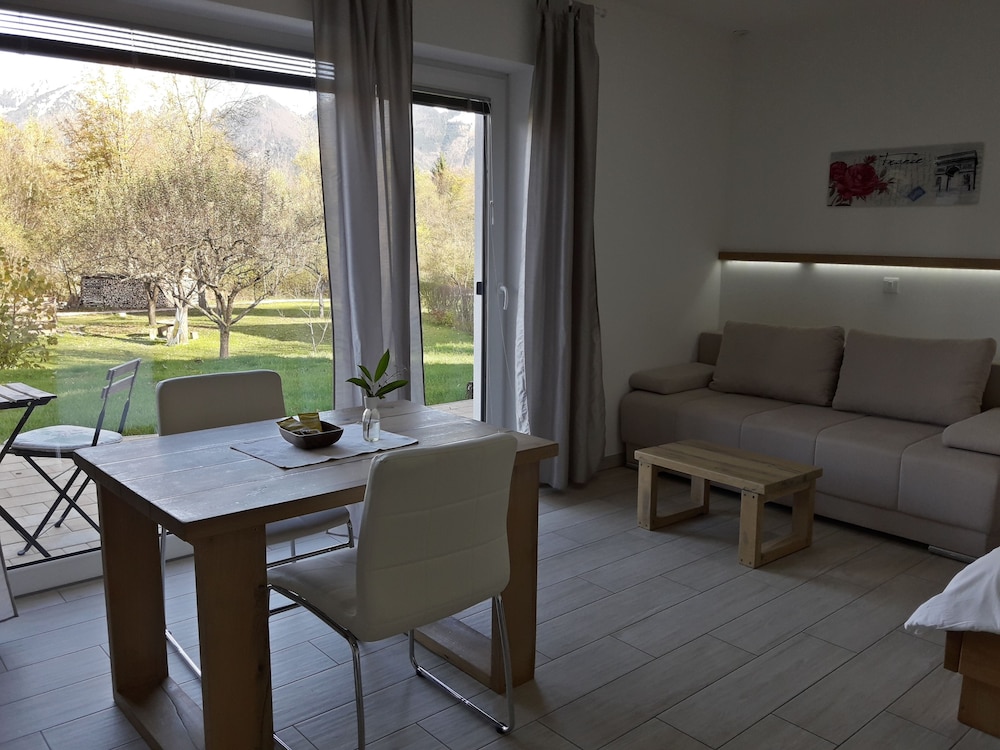 Comfort Studio, Accessible, Ensuite (Mountain/River 12,21,31)