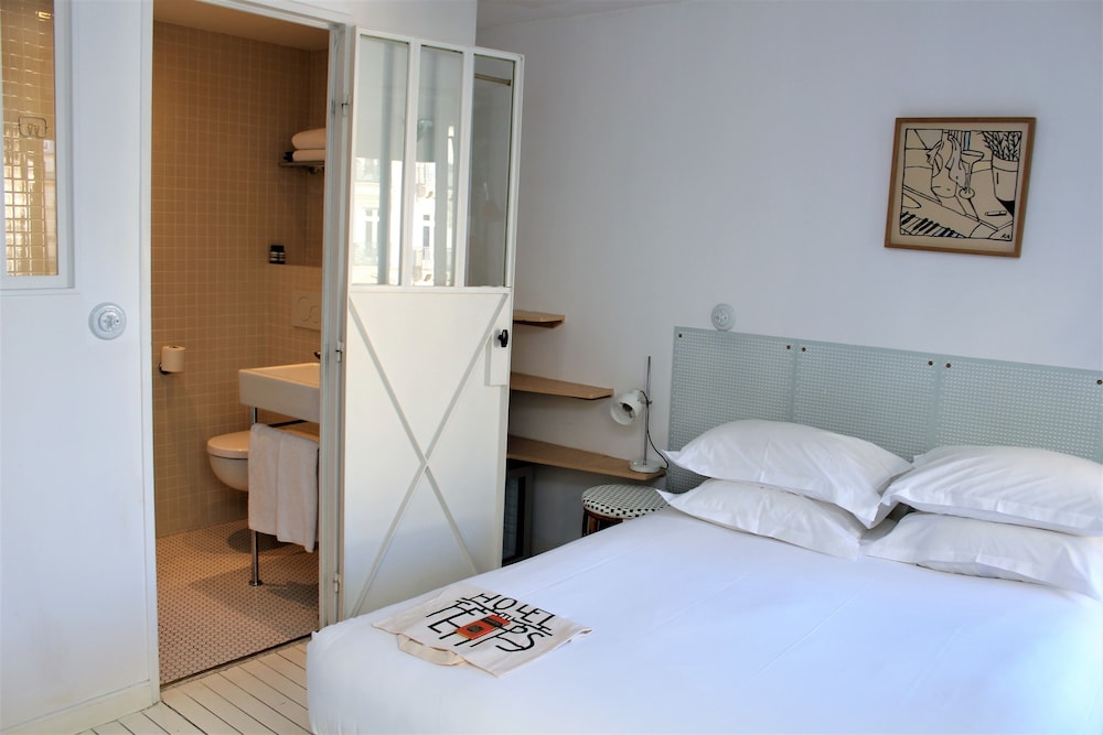 Standard Double Room photo 3
