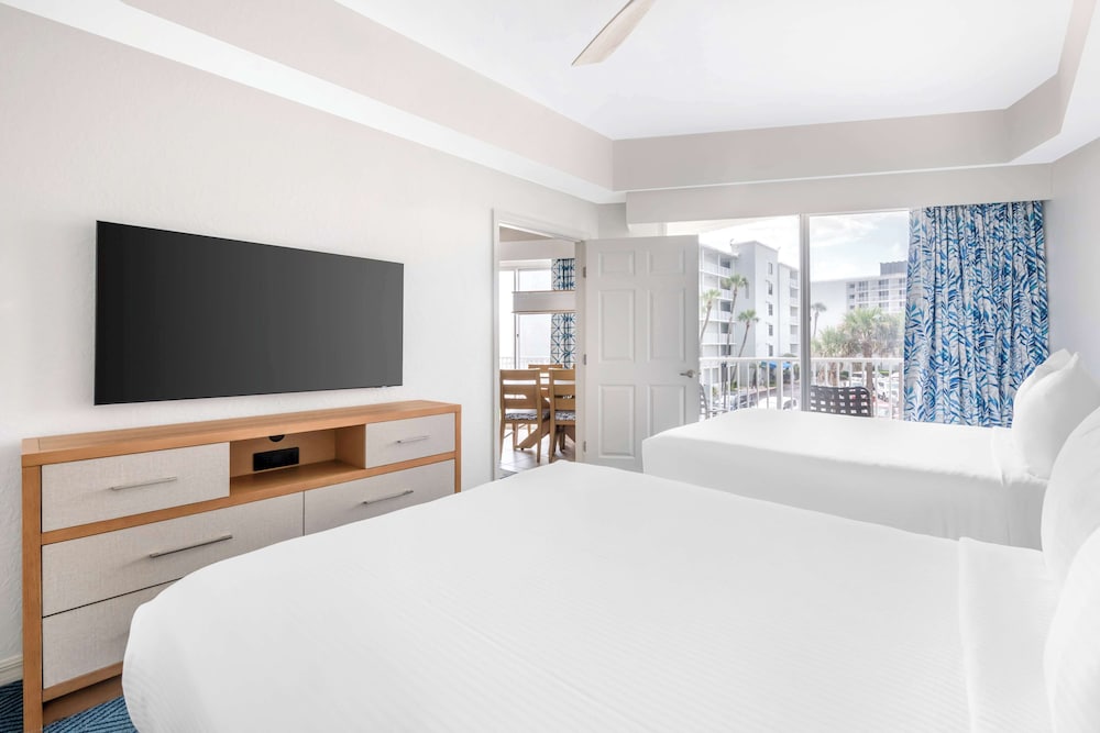2 BEDROOM 1 KG 1 QN SUITE WITH SOFABED photo 1