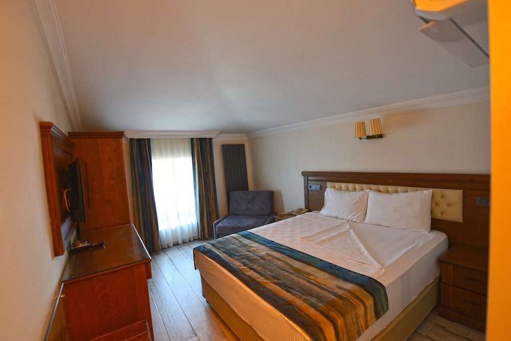 Double or Twin Room photo 1