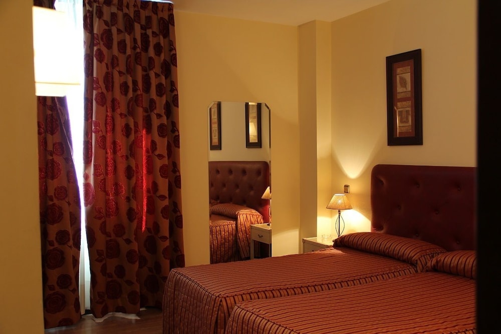 Basic Triple Room - Photo 2