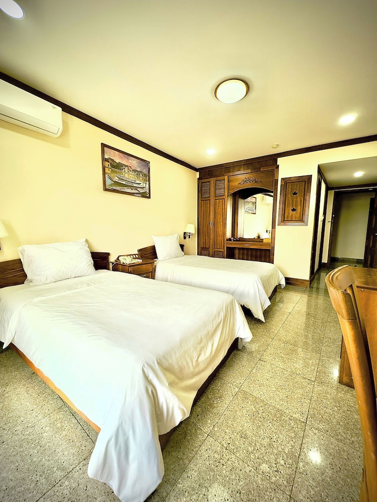 Superior Room, 2 Double Beds, City View photo 2