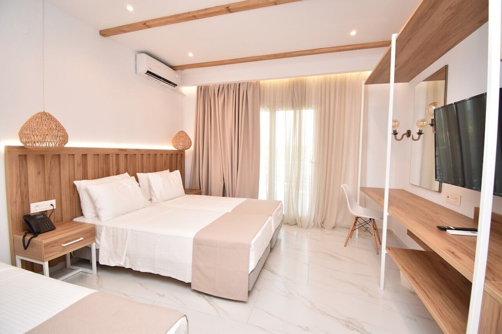 Superior Quadruple Room photo 1