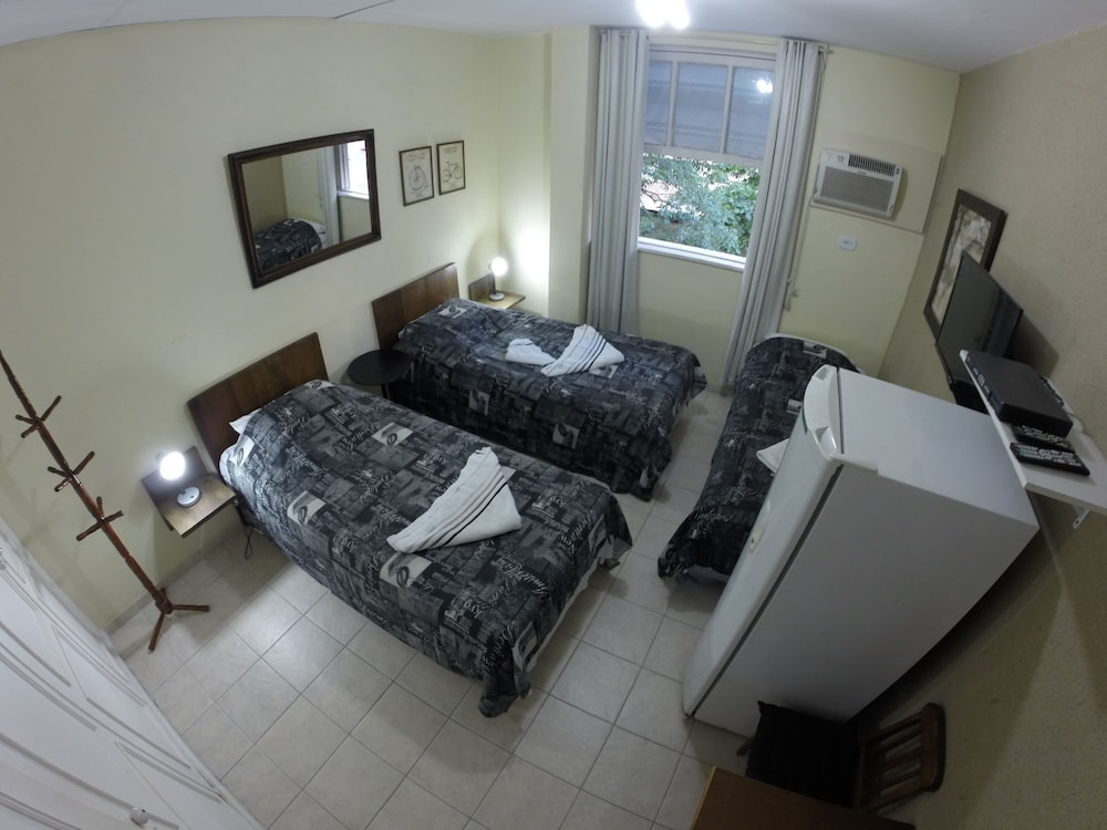 Economy Triple Room