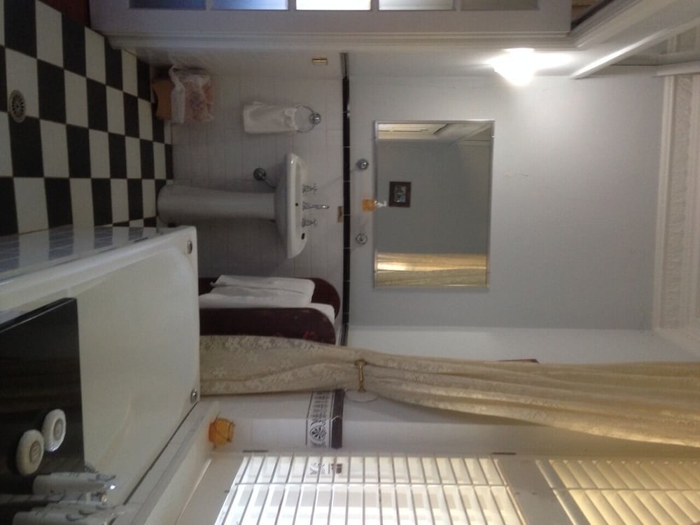 Standard Room (David Ensuite Spa) photo 2
