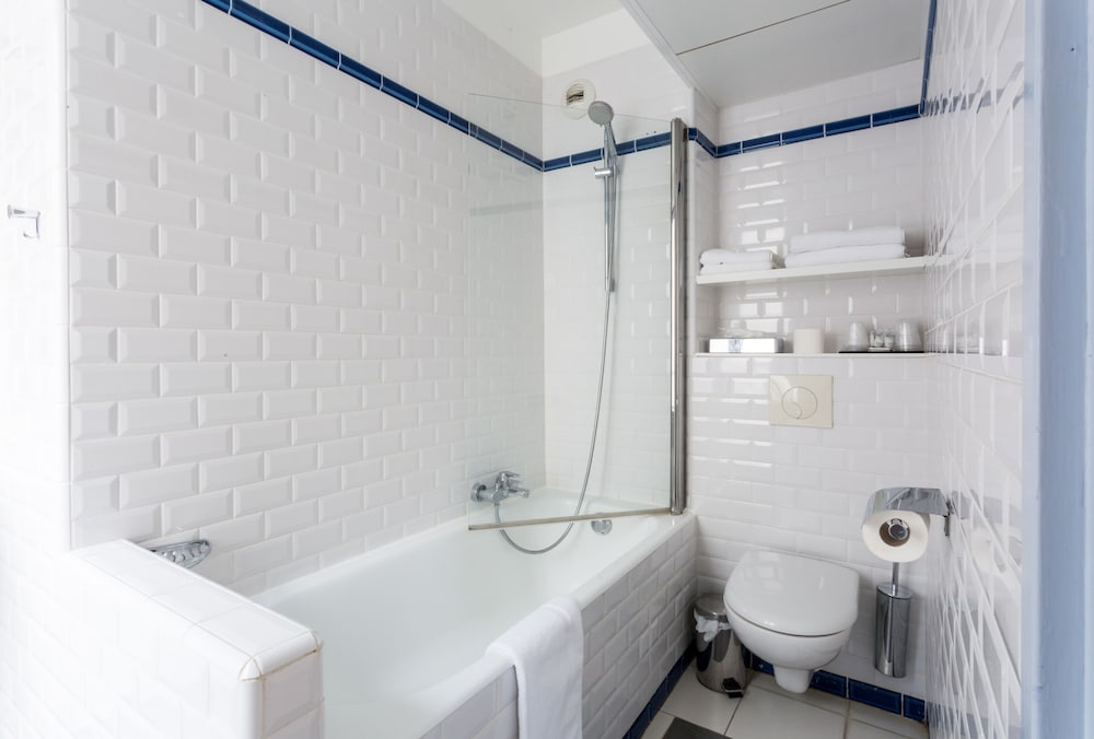Double or Twin Room photo 3