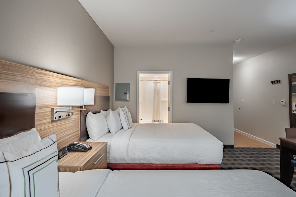 Studio, 2 Queen Beds (Mobility/Hearing Accessible, Tub)