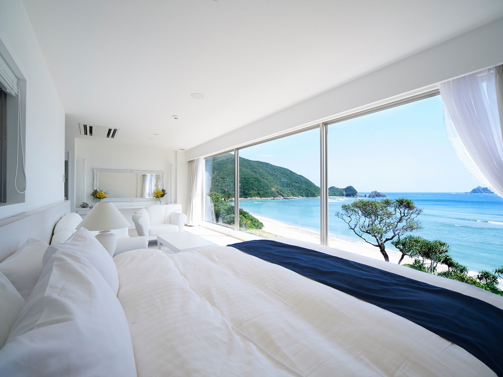 Deluxe Room, Ocean View