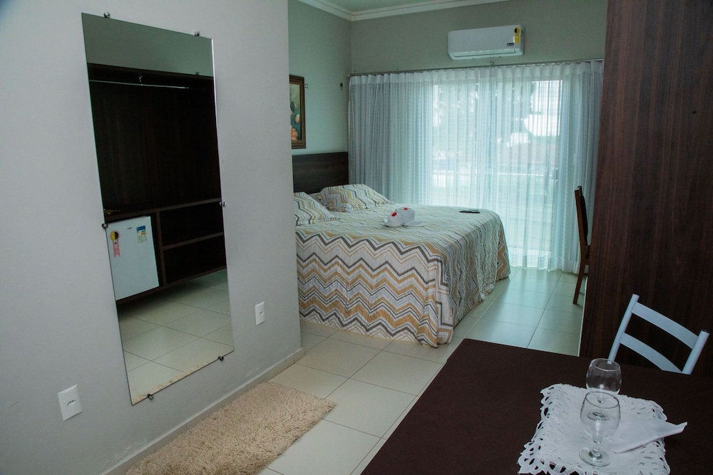 Deluxe Double Room, 1 Queen Bed, Non Smoking, City View photo 3