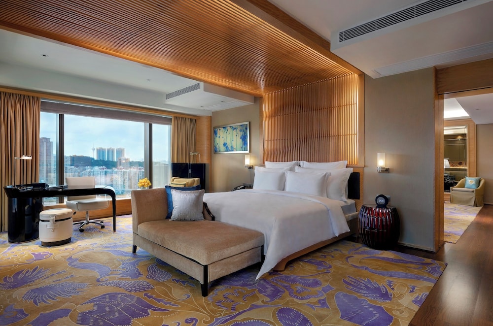Premier Suite