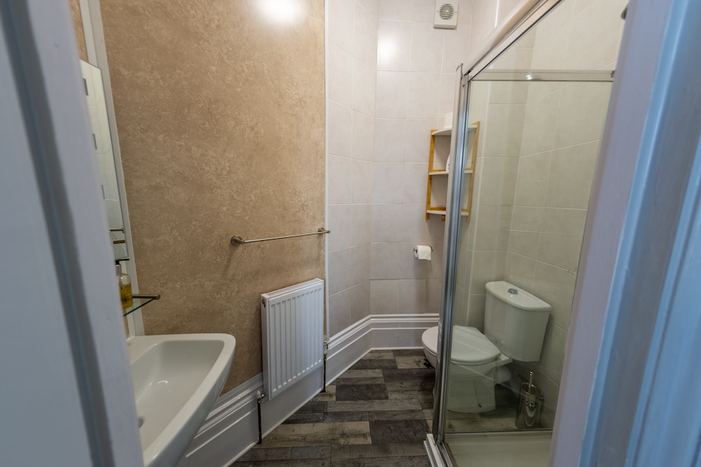 Double Room, Ensuite (Large) photo 3