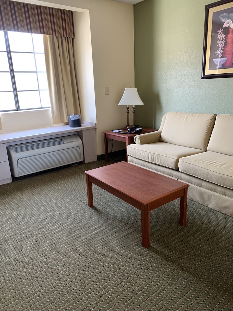 Standard Room, 1 King Bed with Sofa bed, Smoking photo 2