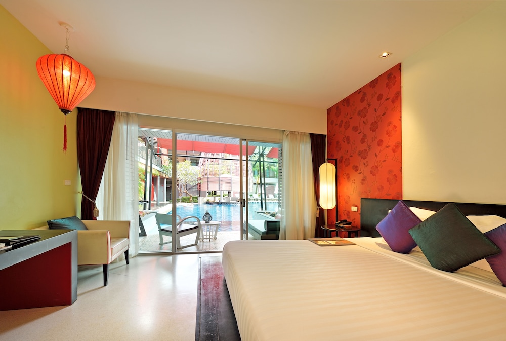 Deluxe Room, Pool Access - Photo 12