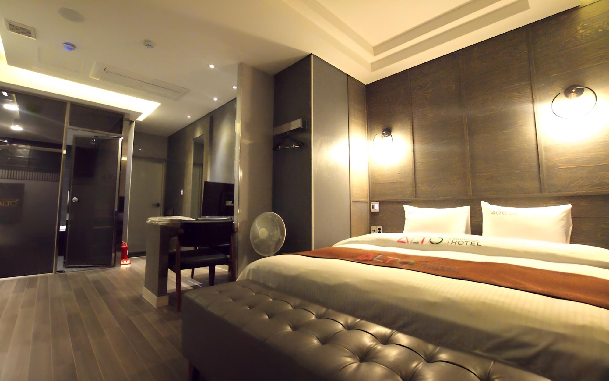 Room (Standard 1 Room 1 Week Drive-In) - Photo 2