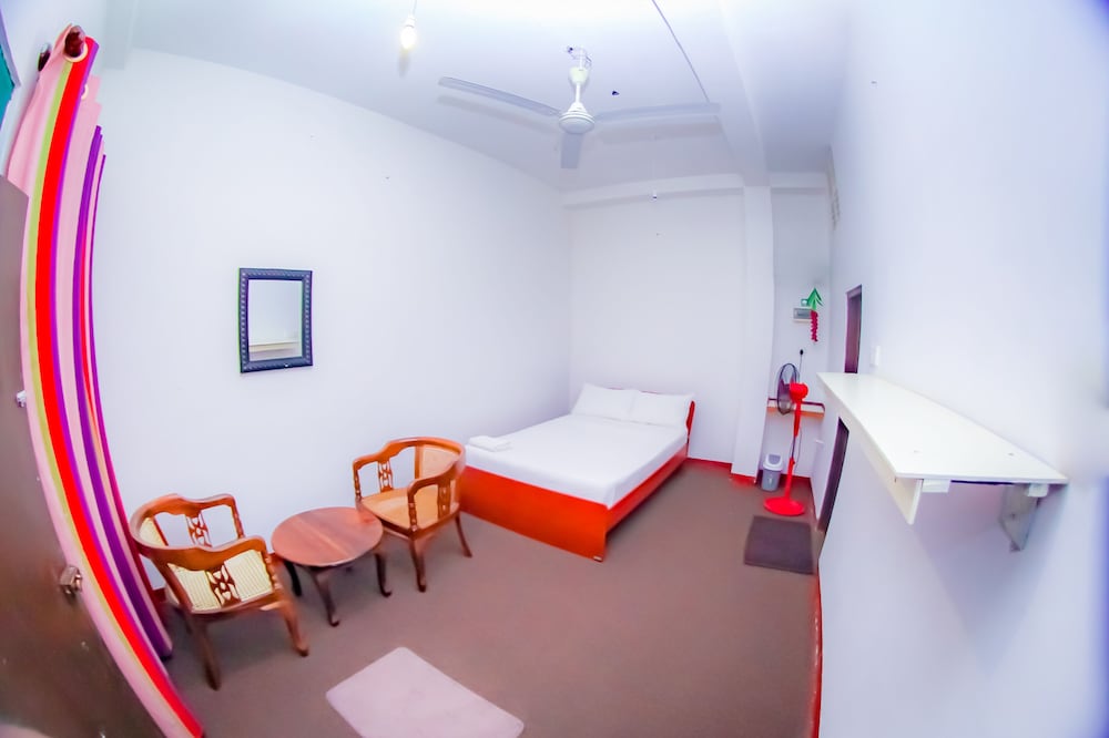 Budget Double Room photo 2