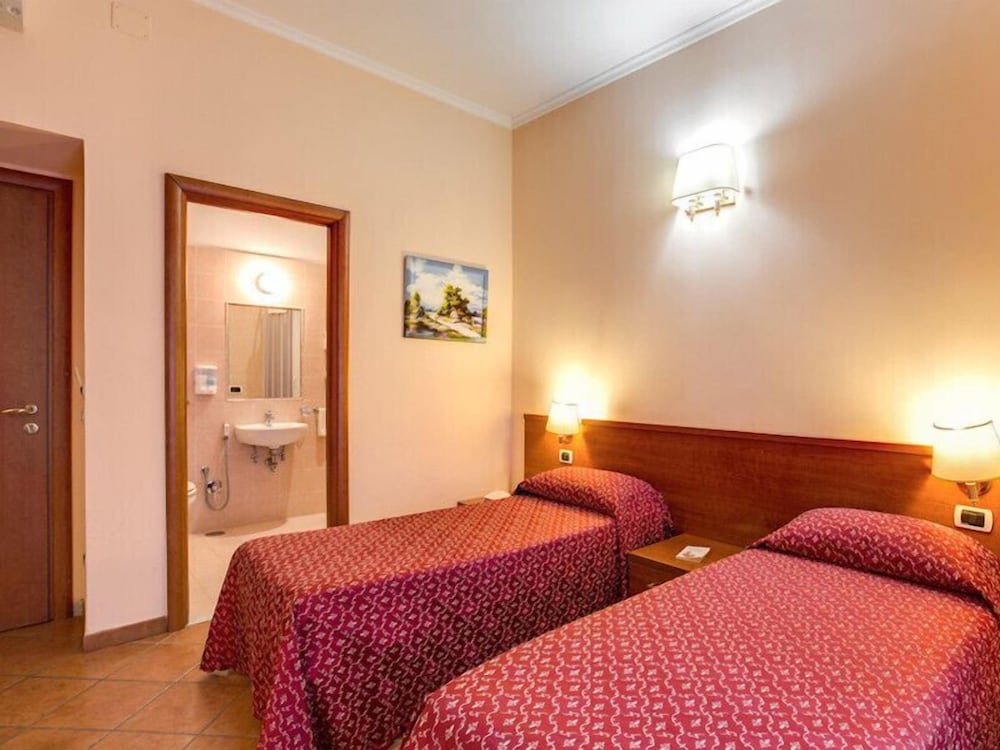 Double or Twin Room photo 2