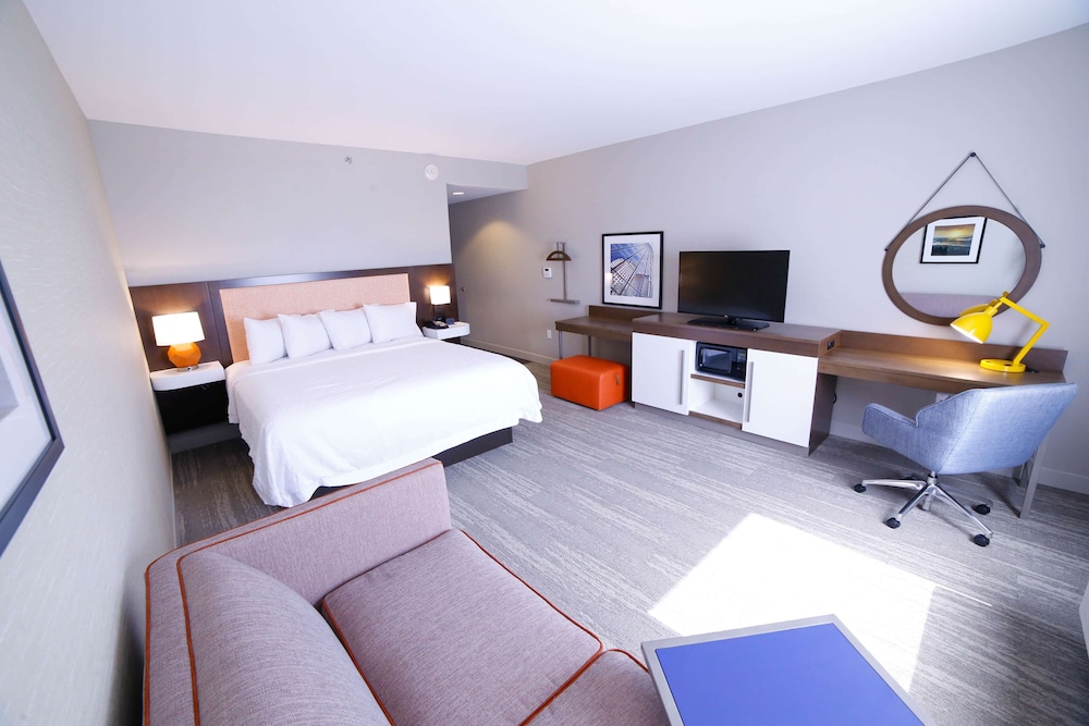 Room, 1 King Bed with Sofa bed, Accessible (Hearing) photo 3