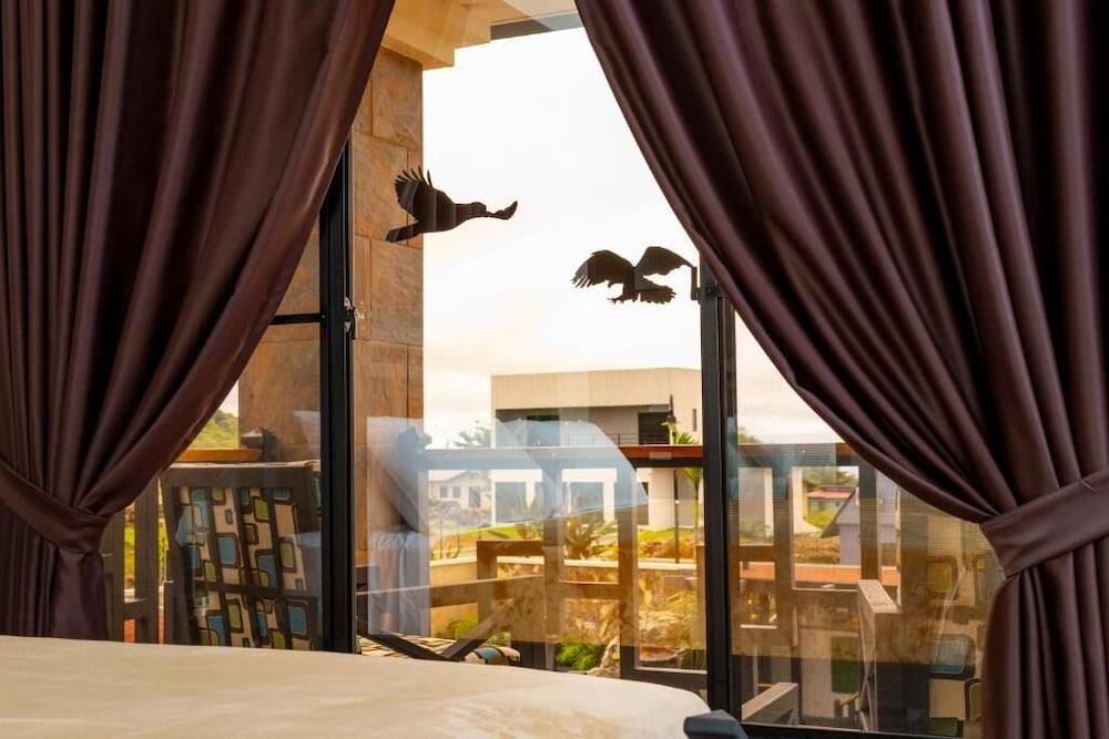 Triple Room, 1 King Bed with Sofa bed, Mountain View photo 2