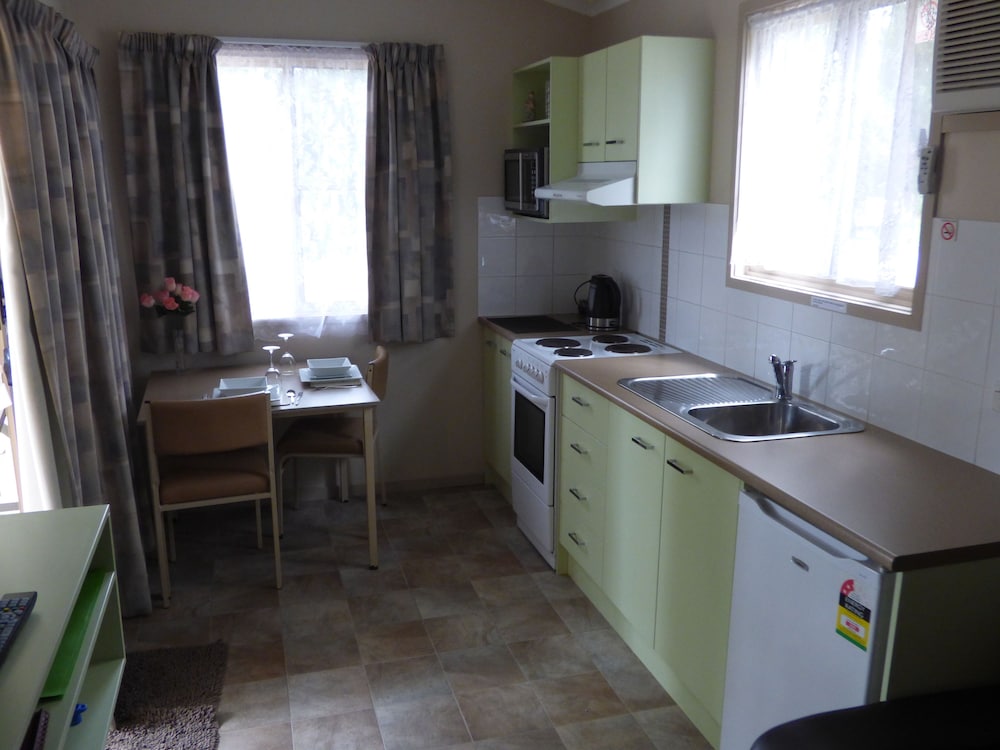 Deluxe Family Ensuite Cabin - Non Pet Friendly photo 2