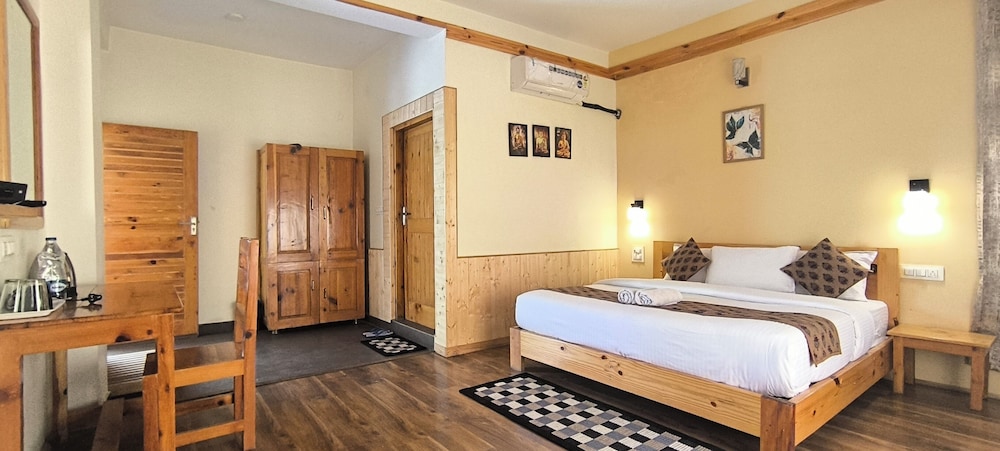 Deluxe Double Room, Balcony photo 1
