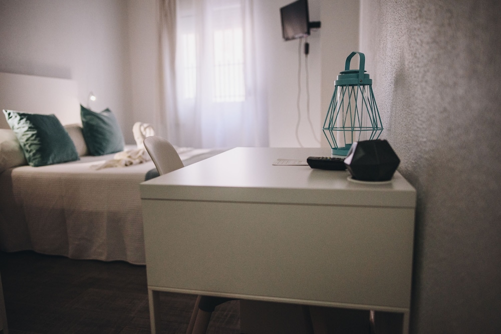 Double Room, 1 Double Bed, Ground Floor - Photo 19