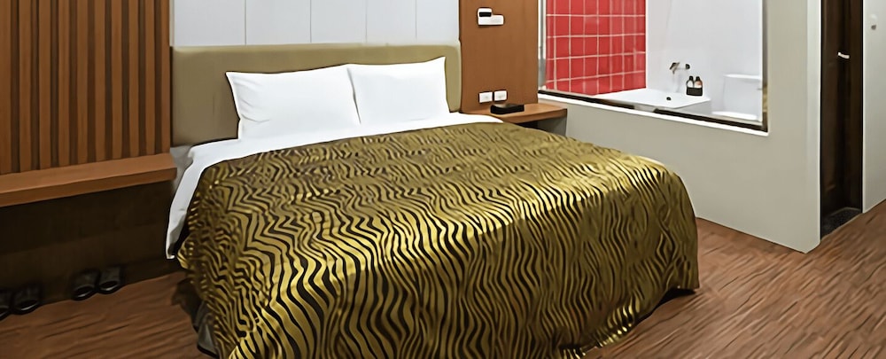 Standard Double Room, 1 Queen Bed photo 3