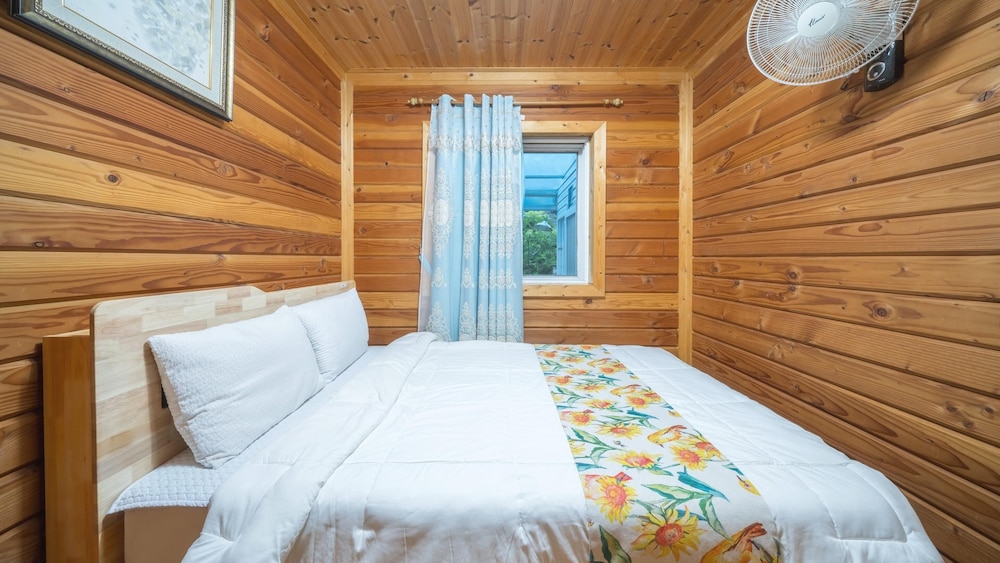 Basic Room, 1 Bedroom (Yellow-3) - Photo 6