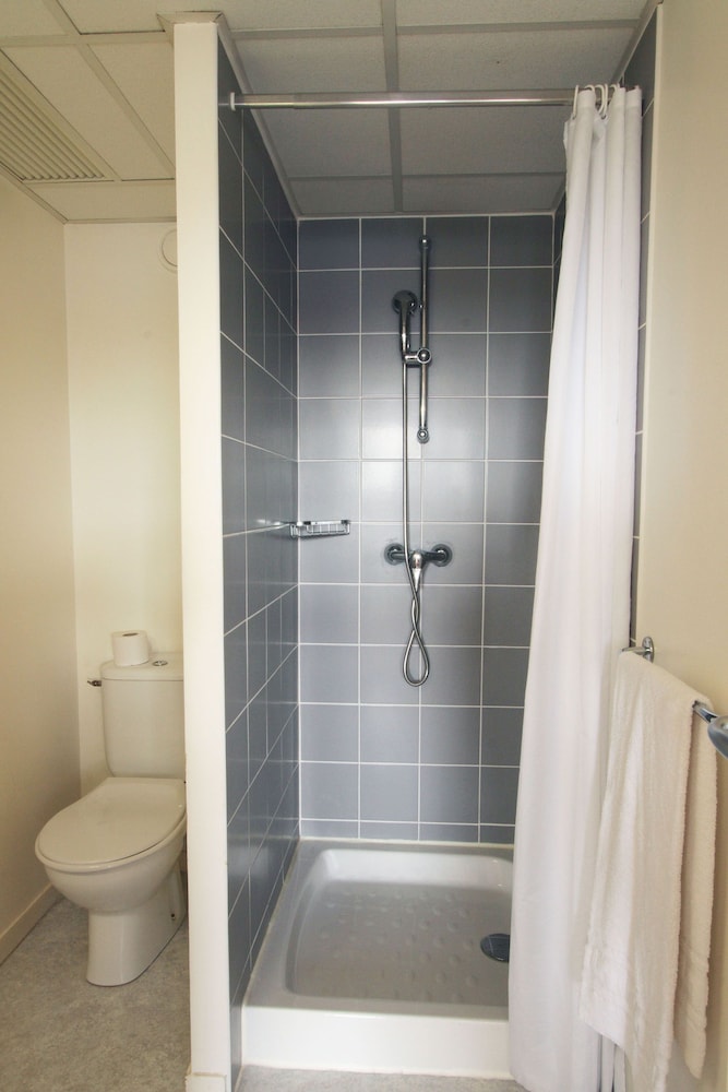 Standard Triple Room (2 adults and 1 child) photo 3