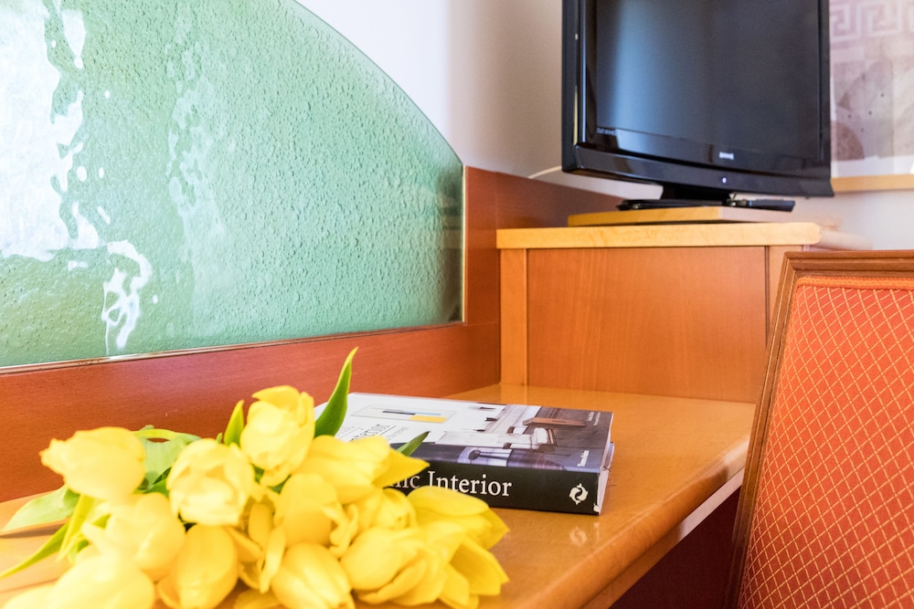 Standard Double Room - Photo 5