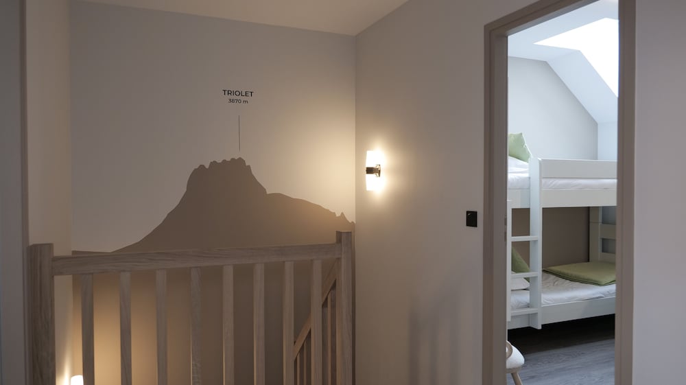 Premium Apartment, 3 Bedrooms, Terrace, Mountain View