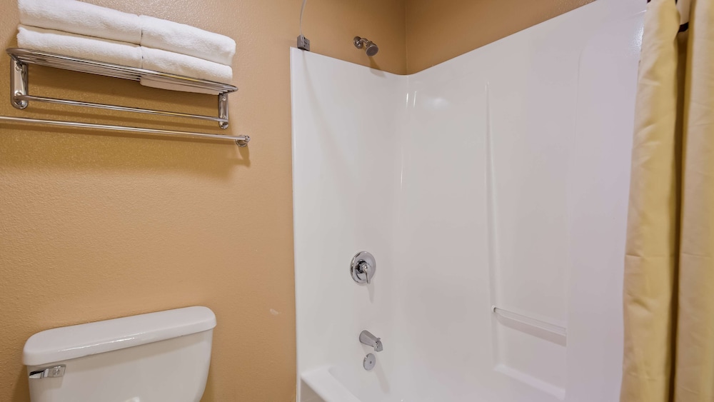 Standard Room, 1 King Bed, Accessible, Bathtub (Bathtub ) - Photo 3