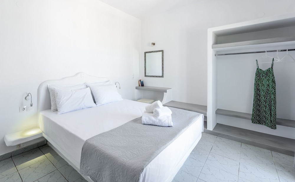 Standard Double Room photo 3